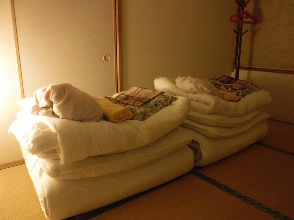 Wholeearth Ryokan Хіросіма Екстер'єр фото